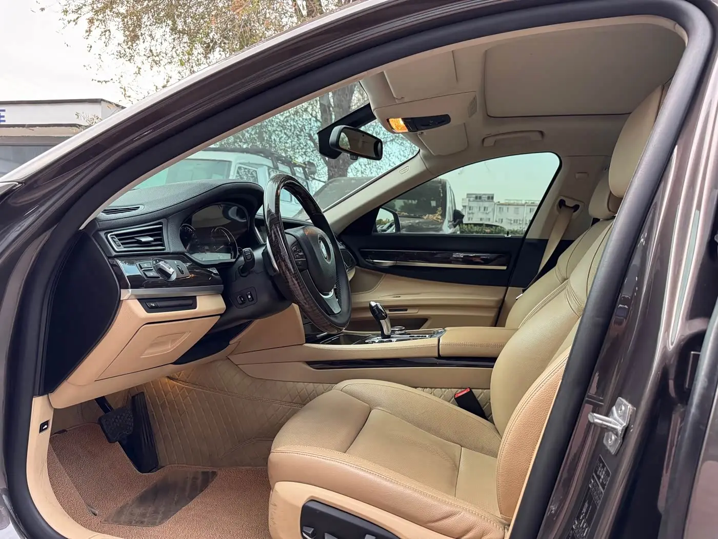 BMW 7 Series 2013 — Фото 4/20