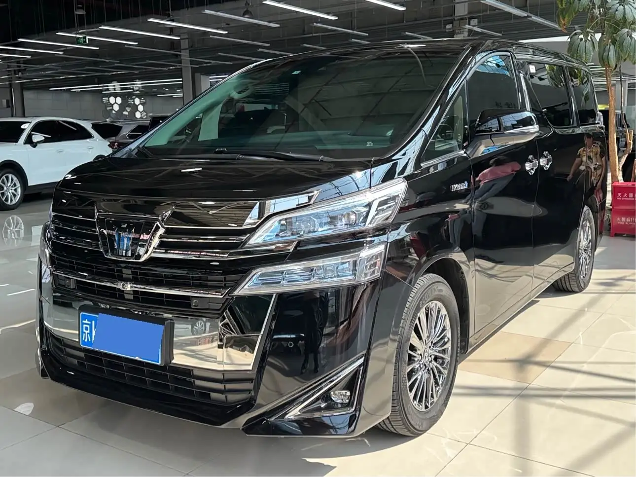 Toyota Vellfire, 2020