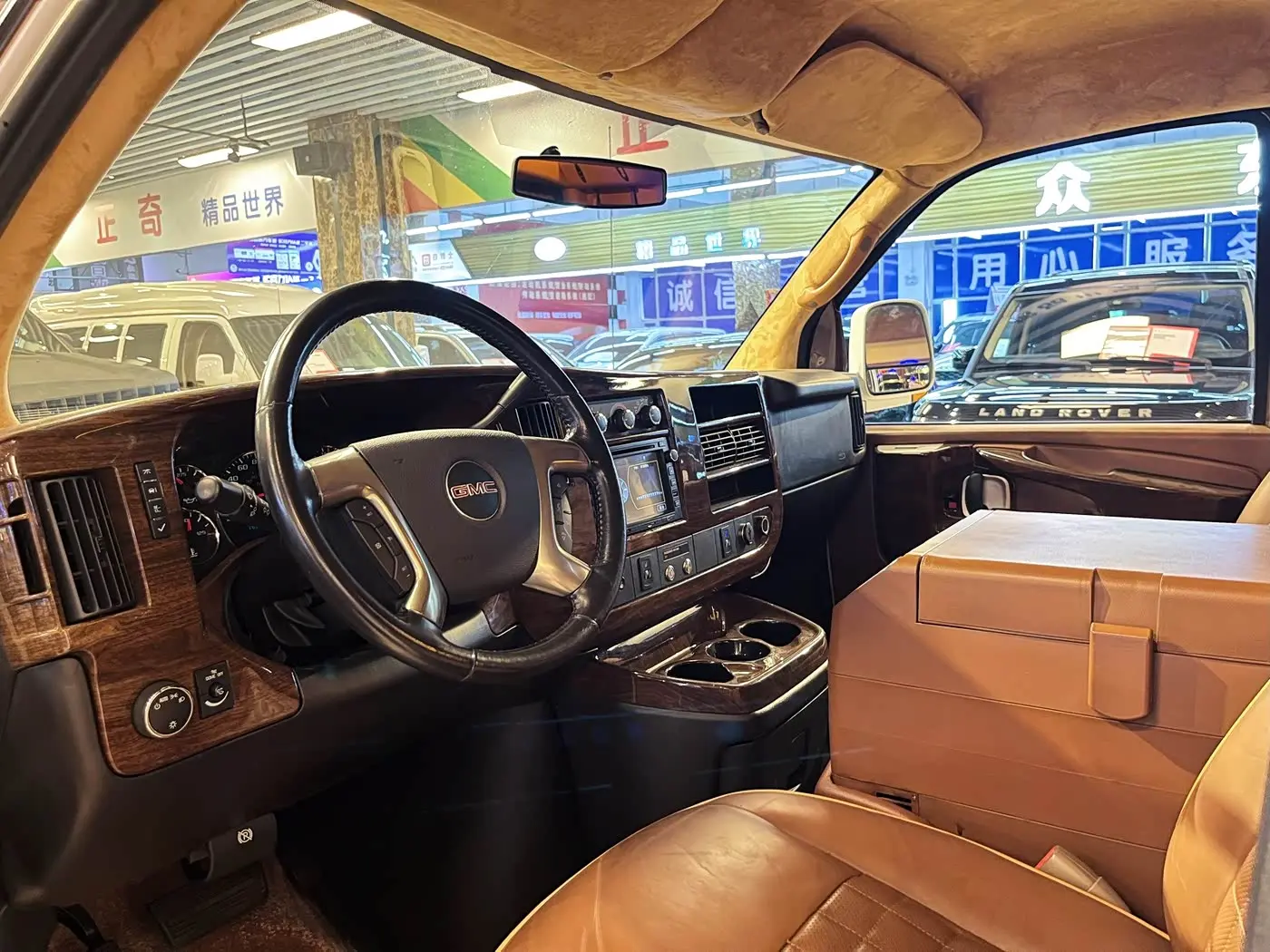 GMC Savana 2014 — Photo 11/20