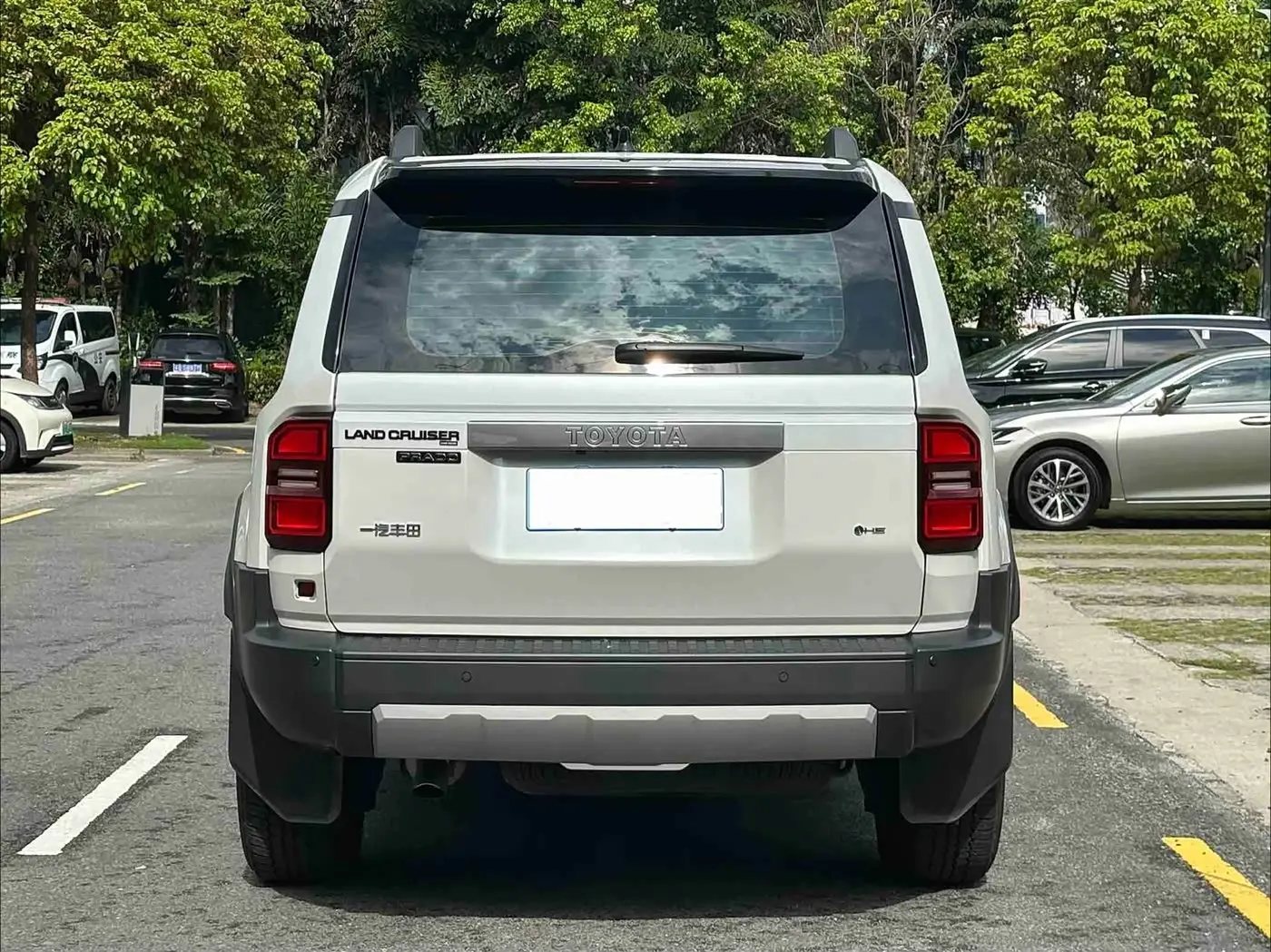 Toyota Prado 2025 — Photo 4/19