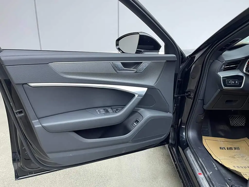 Audi A6L 2024 — Photo 10/20