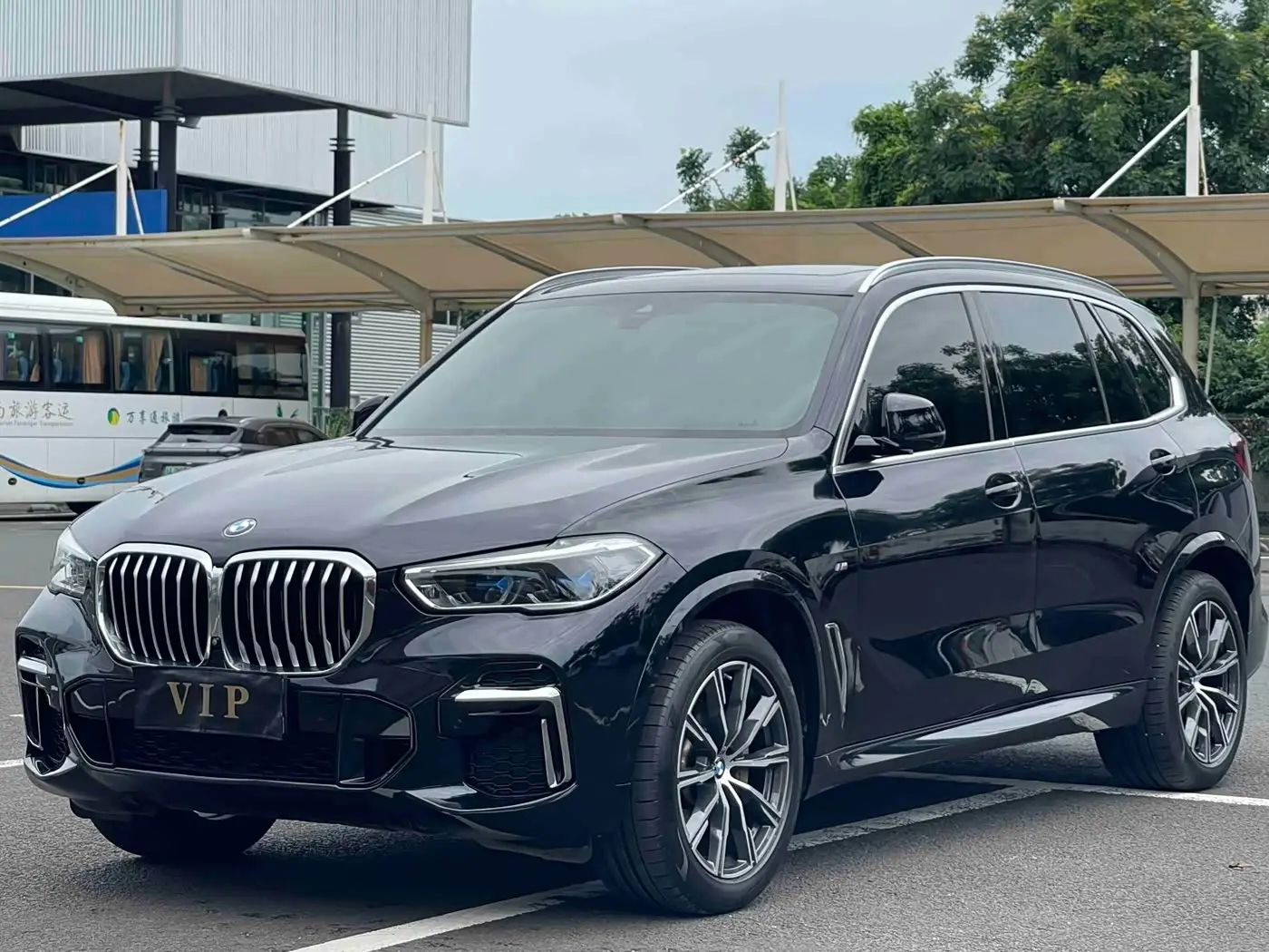 BMW X5 2022 — Photo 2/15