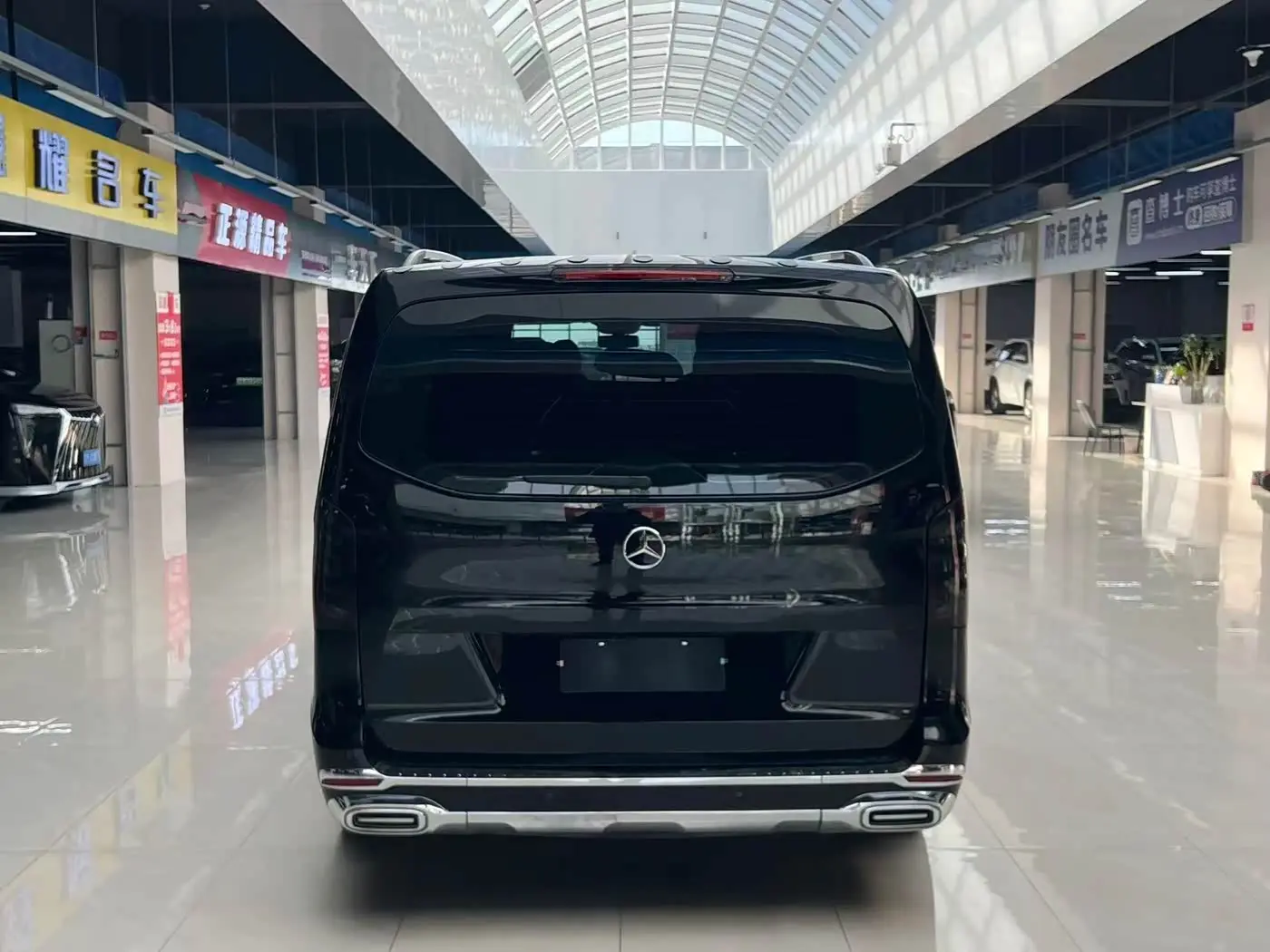 Mercedes-Benz Vito 2023 — Photo 5/12