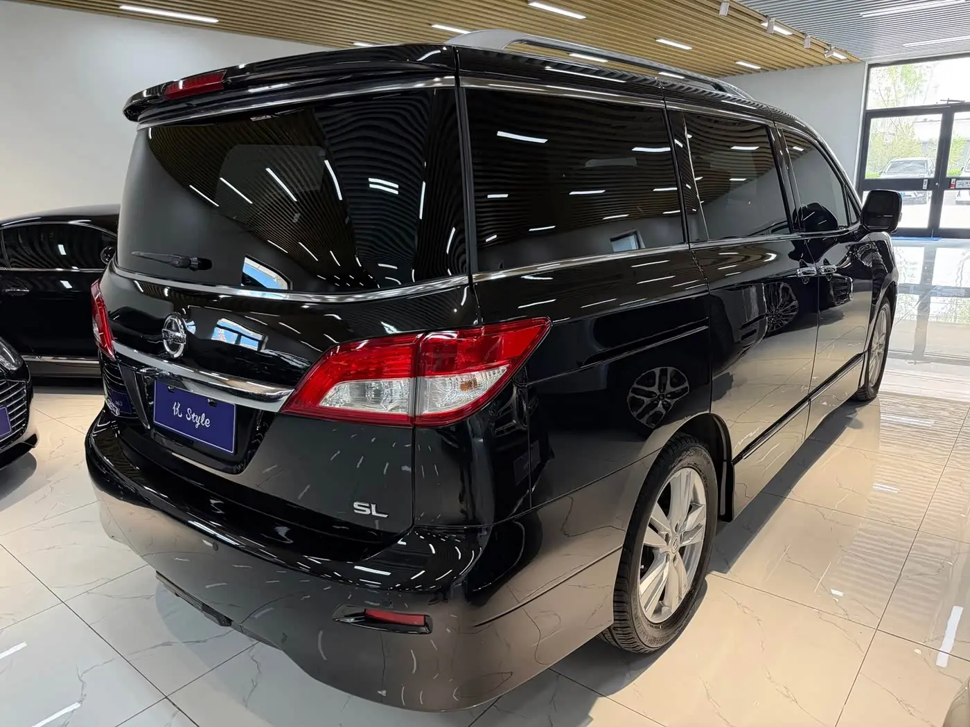 Nissan Quest 2016 — Şəkil 3/20