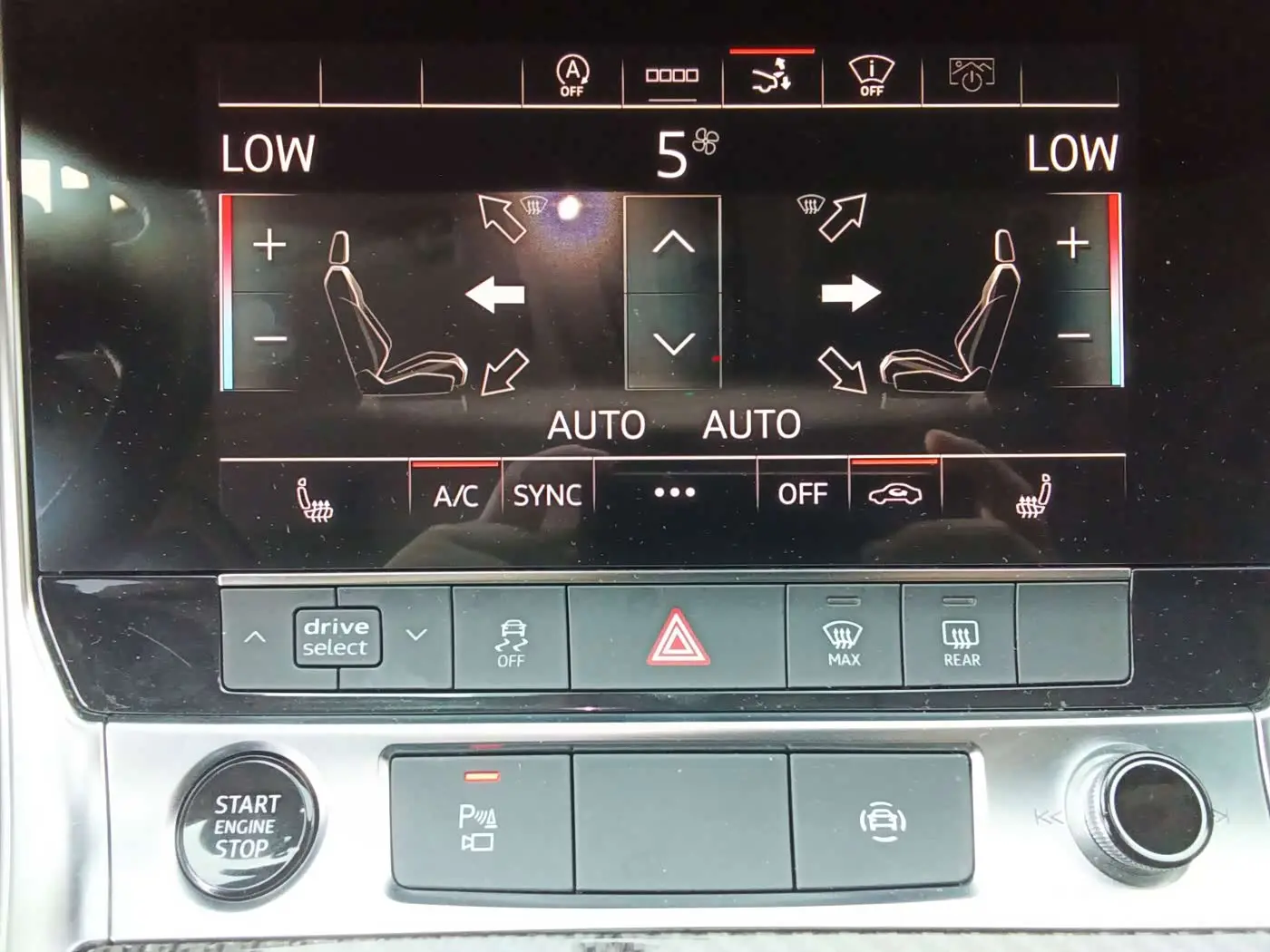 Audi A7L 2024 — ფოტო 10/19