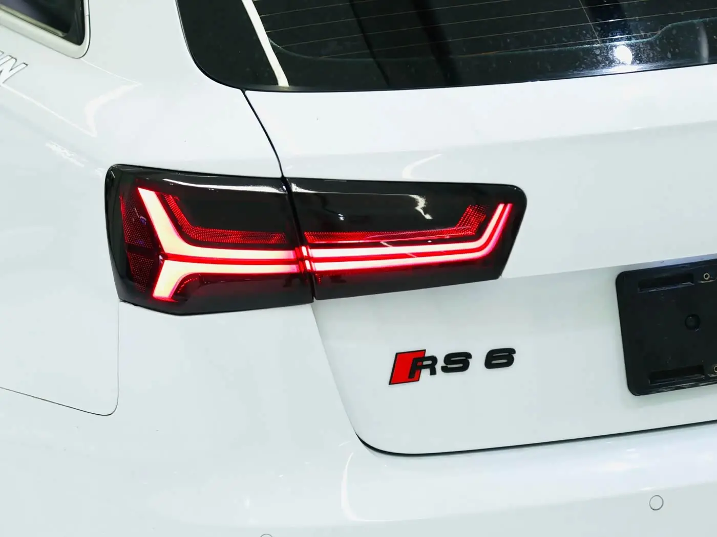 Audi RS 6 2017 — Фото 19/20