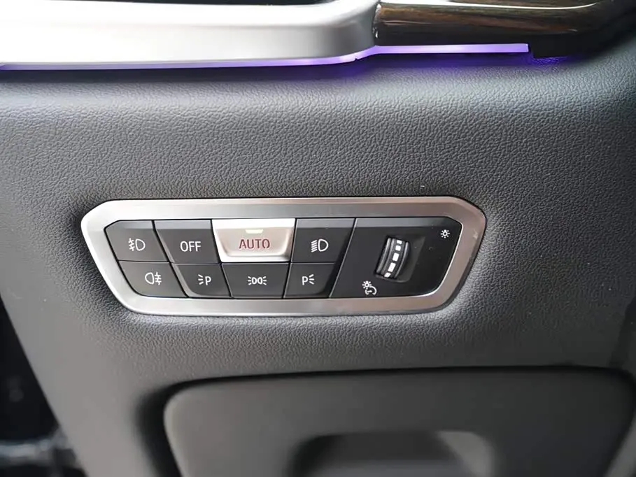 BMW X5 2020 — Photo 6/18