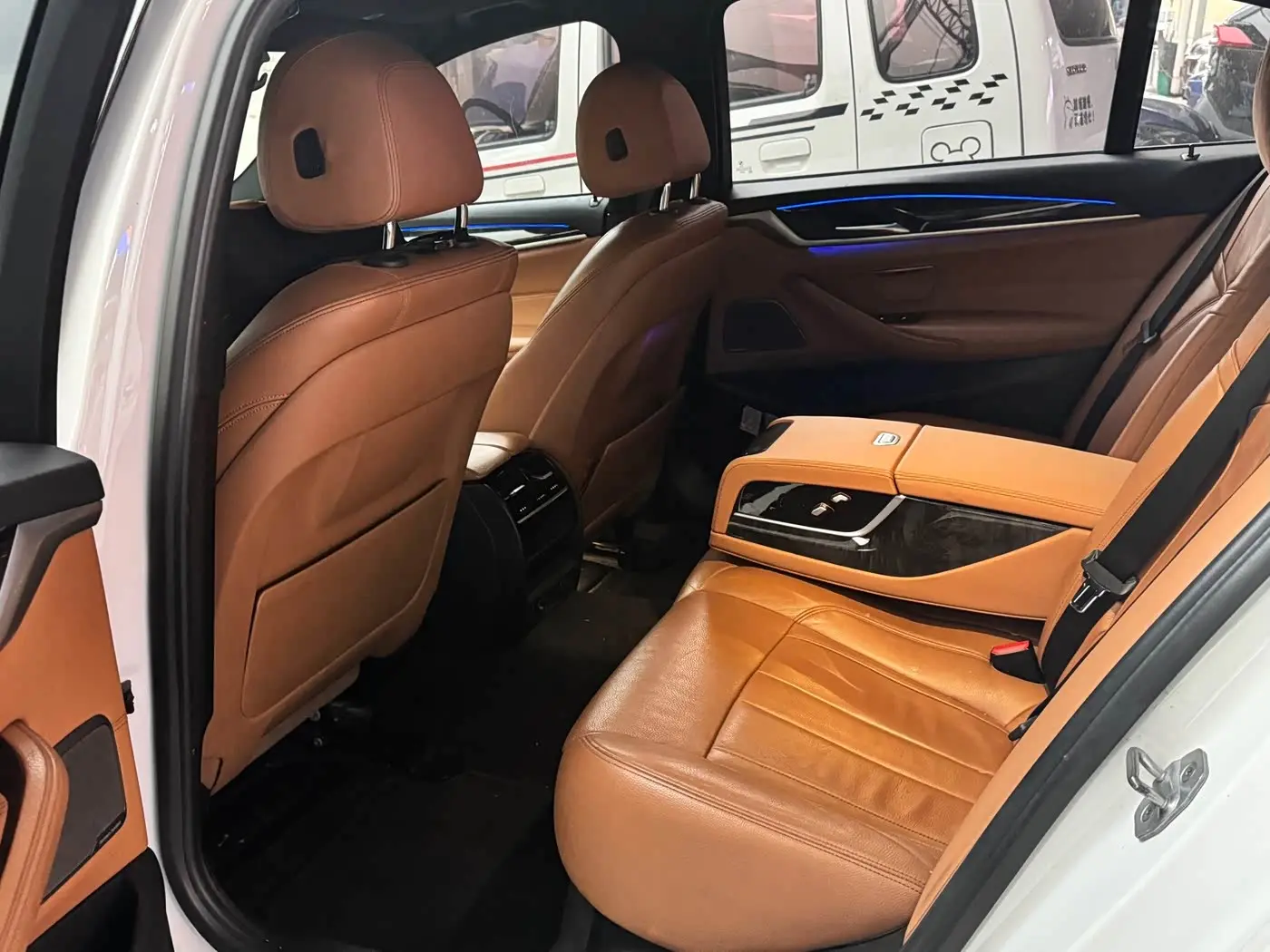 BMW 5 Series 2018 — Фото 6/9