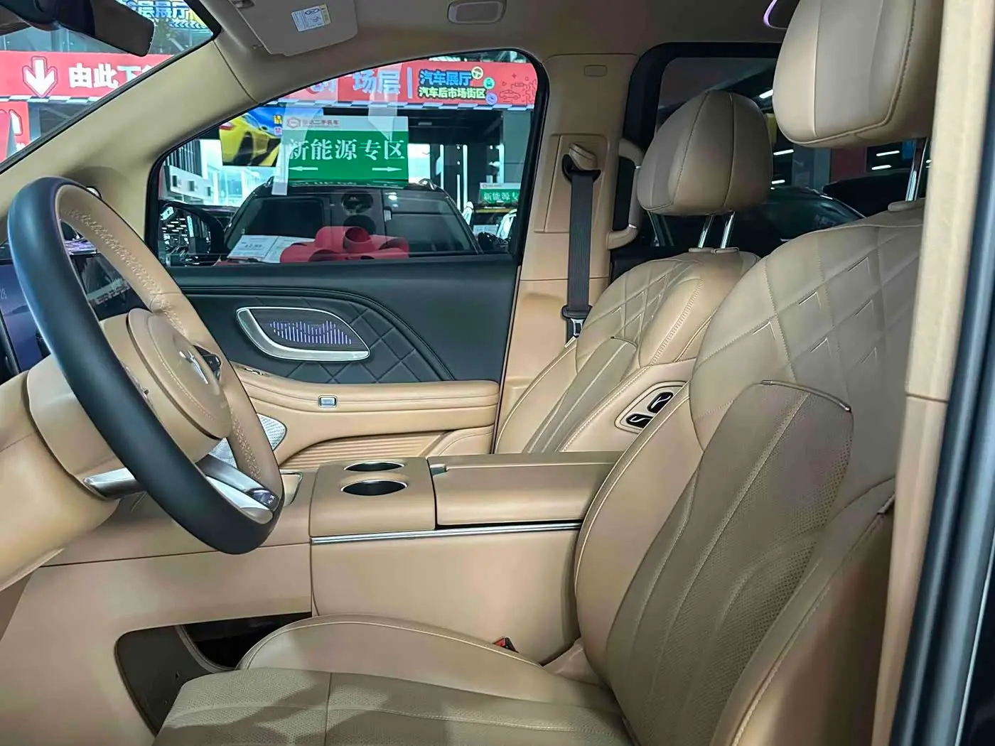 Voyah Auto Voyah Dreamer 2025 — Photo 8/20