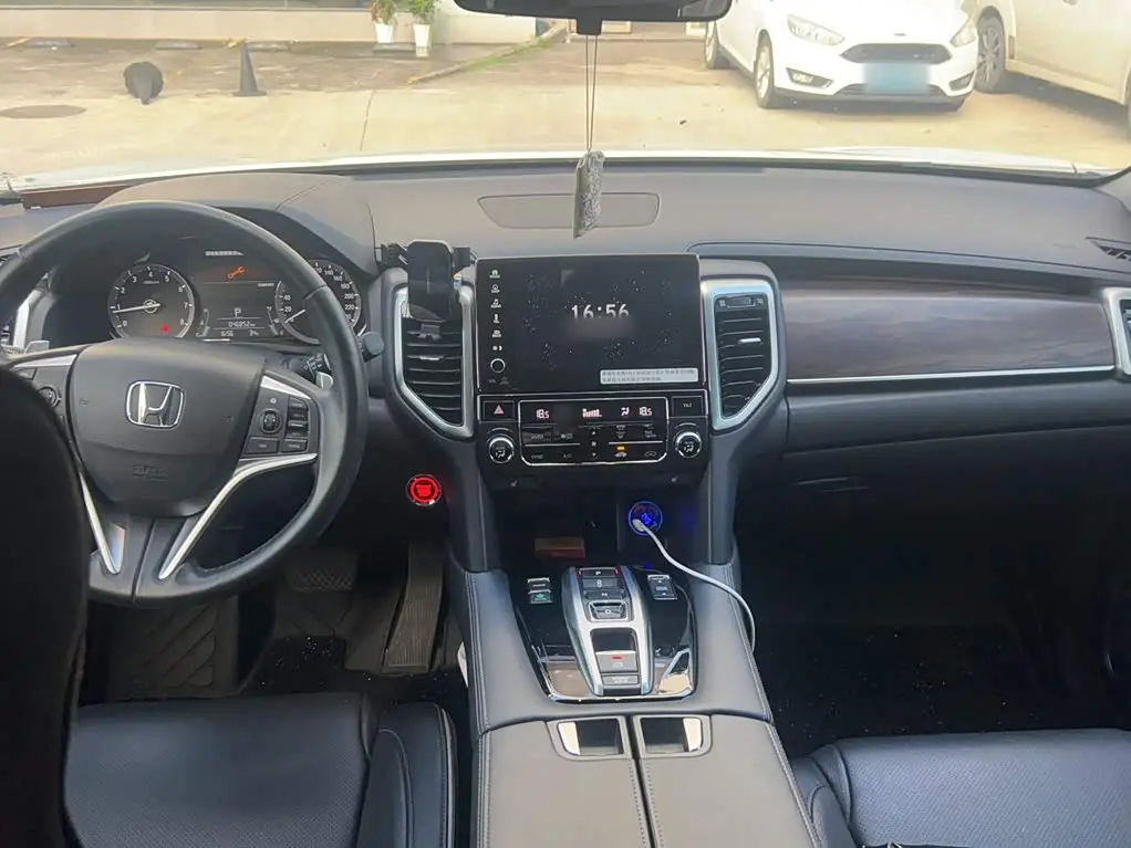 Honda UR-V 2020 — Фото 10/11