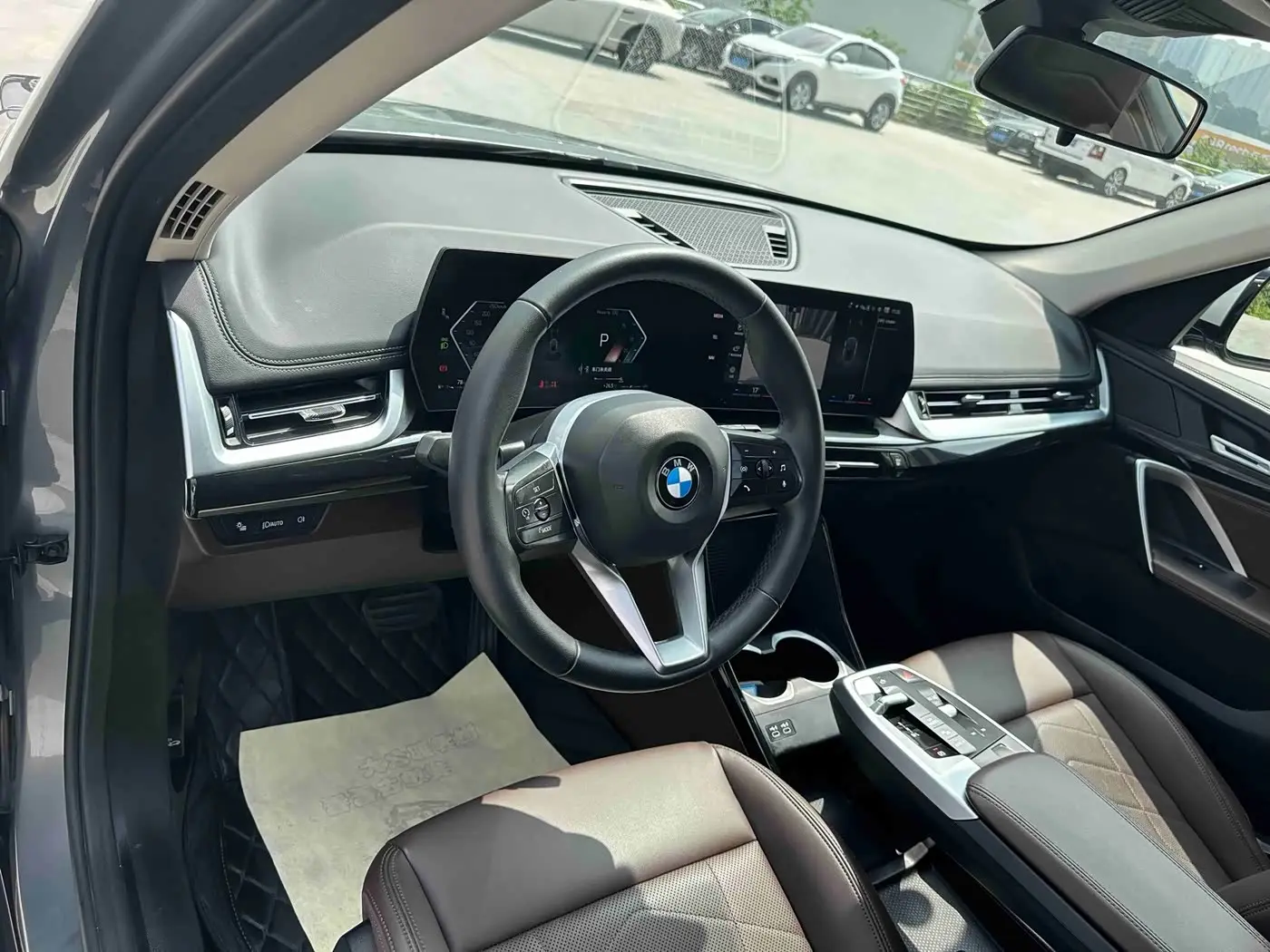 BMW X1 2023 — Фото 12/20
