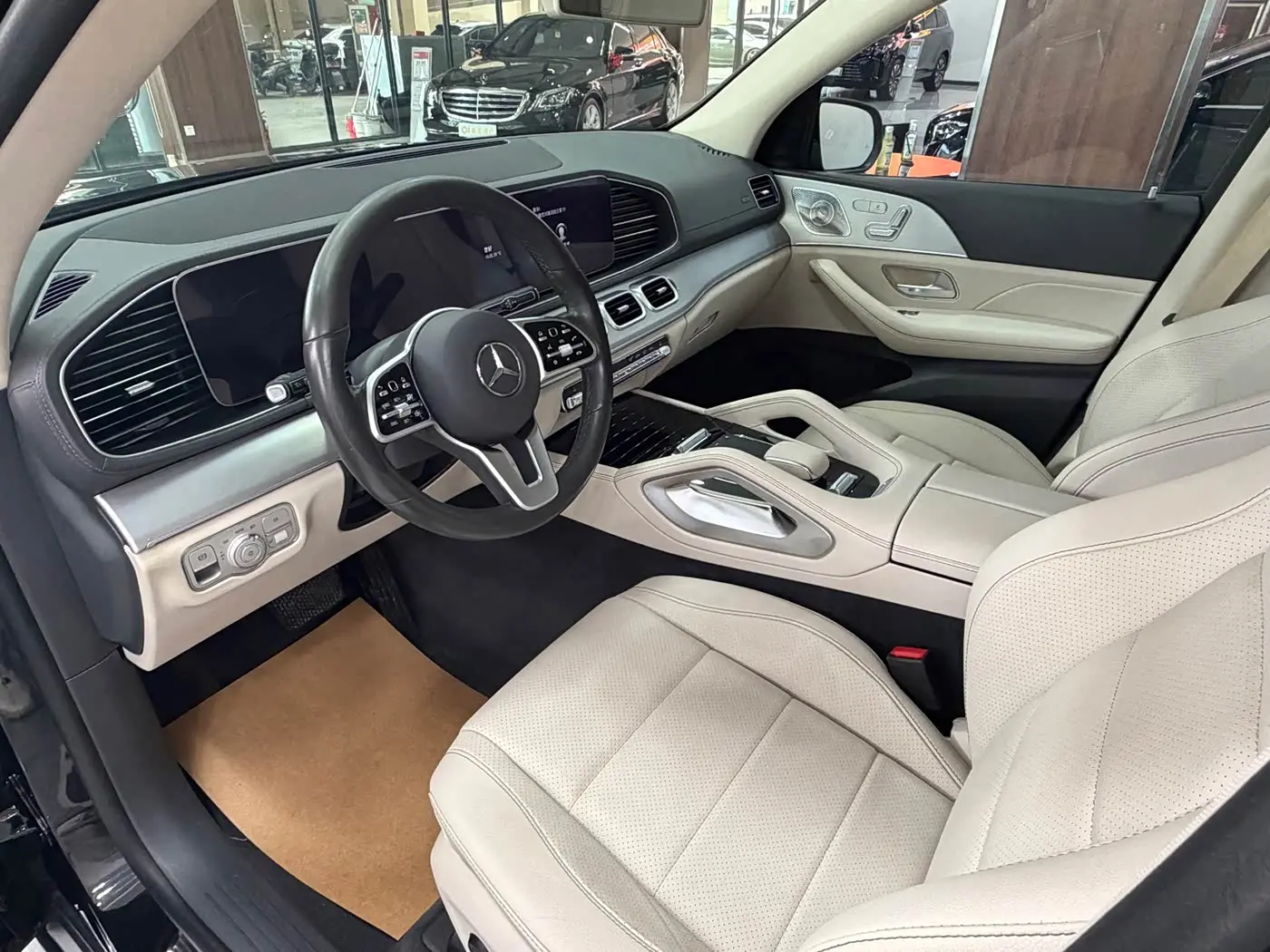 Mercedes-Benz GLE 2020 — Фото 11/14