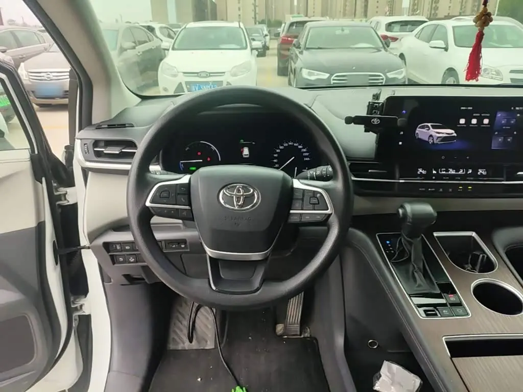 Toyota Granvia 2024 — Şəkil 11/20