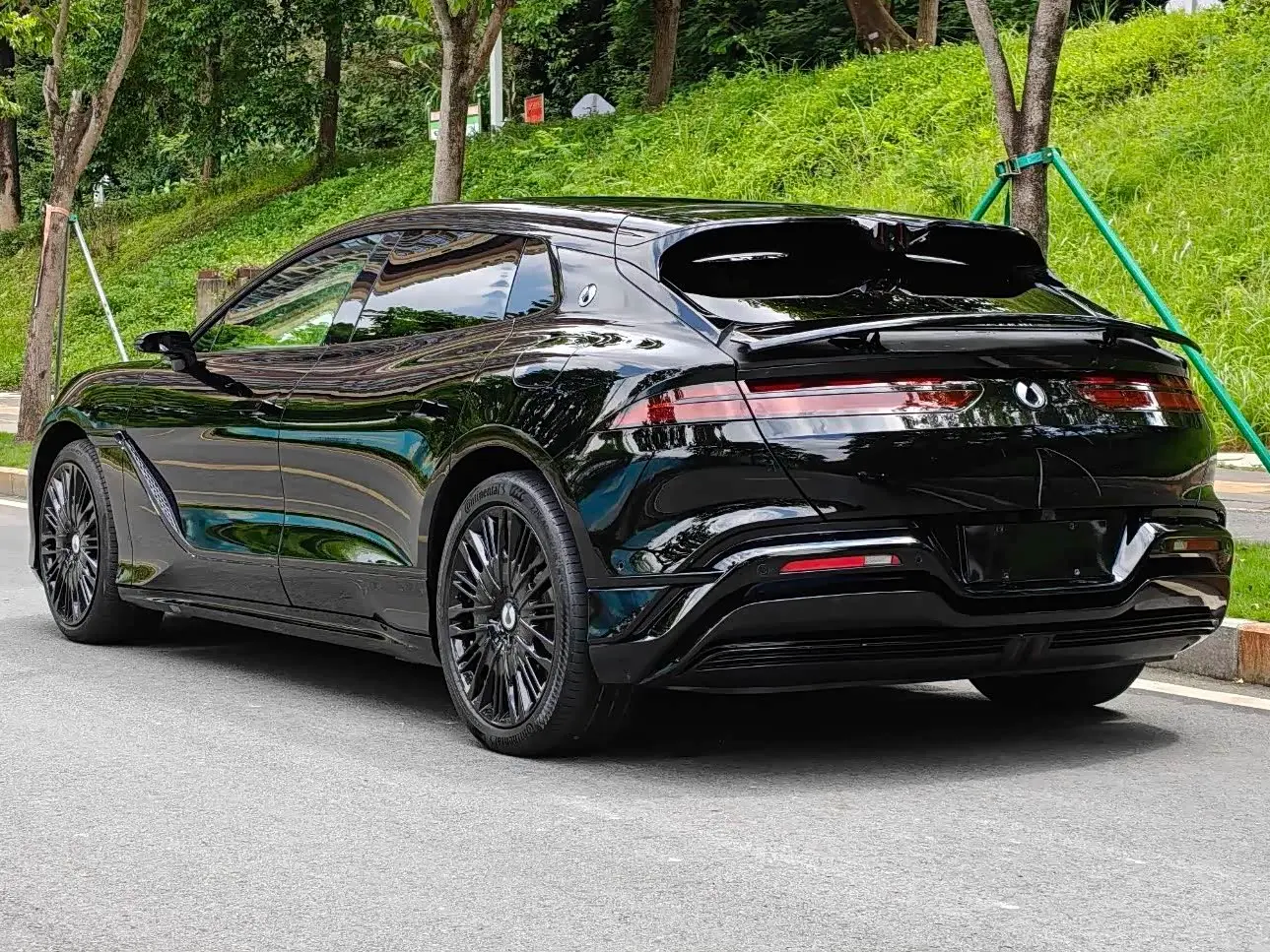 Denza Z9GT 2025 — Photo 7/13