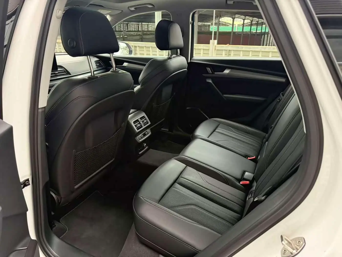 Audi Q5L 2024 — Photo 13/16
