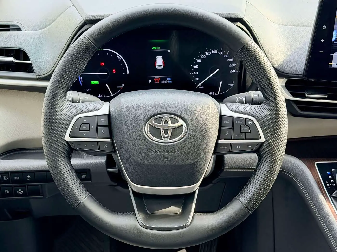 Toyota Granvia 2024 — Şəkil 9/13