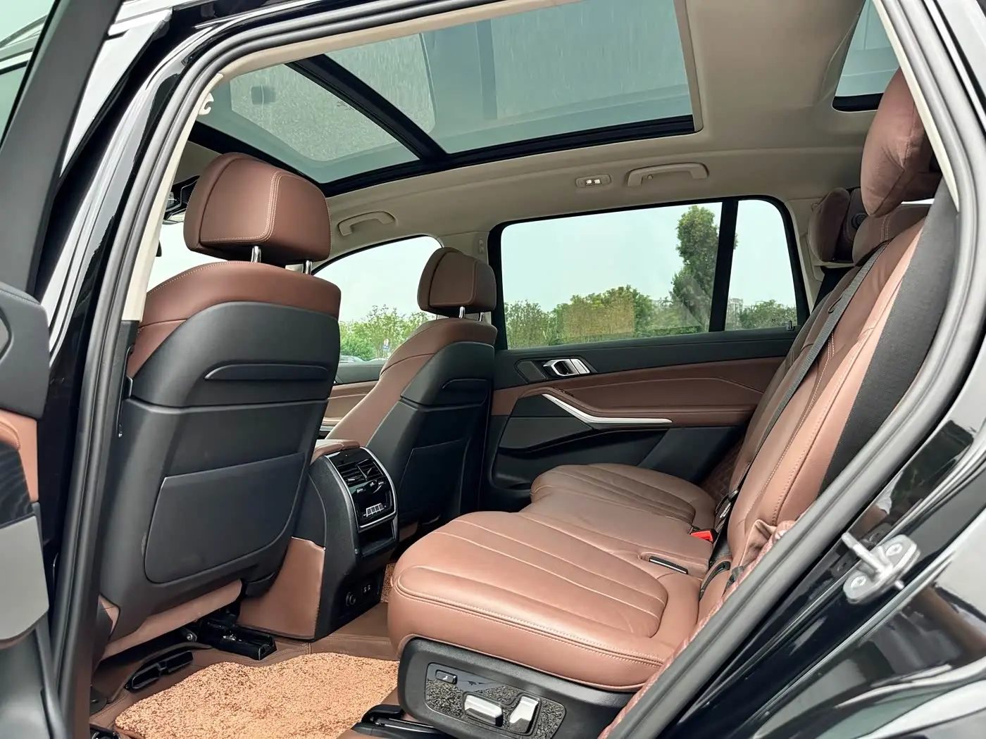 BMW X7 2022 — Photo 10/20