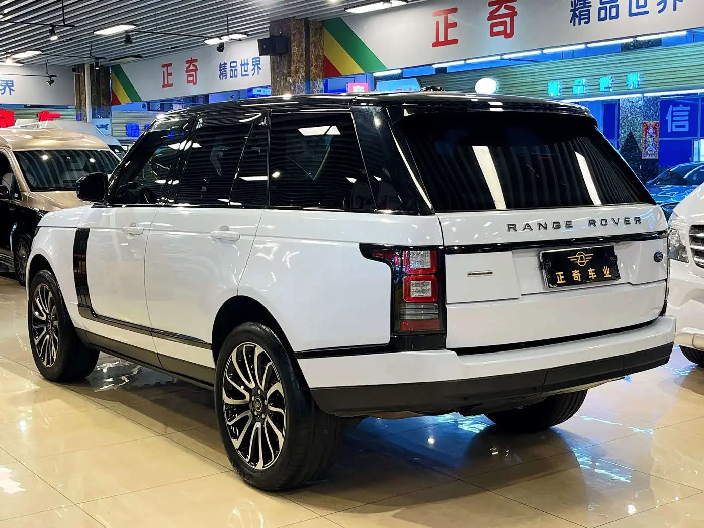 Land Rover Range Rover 2014 — Фото 5/20