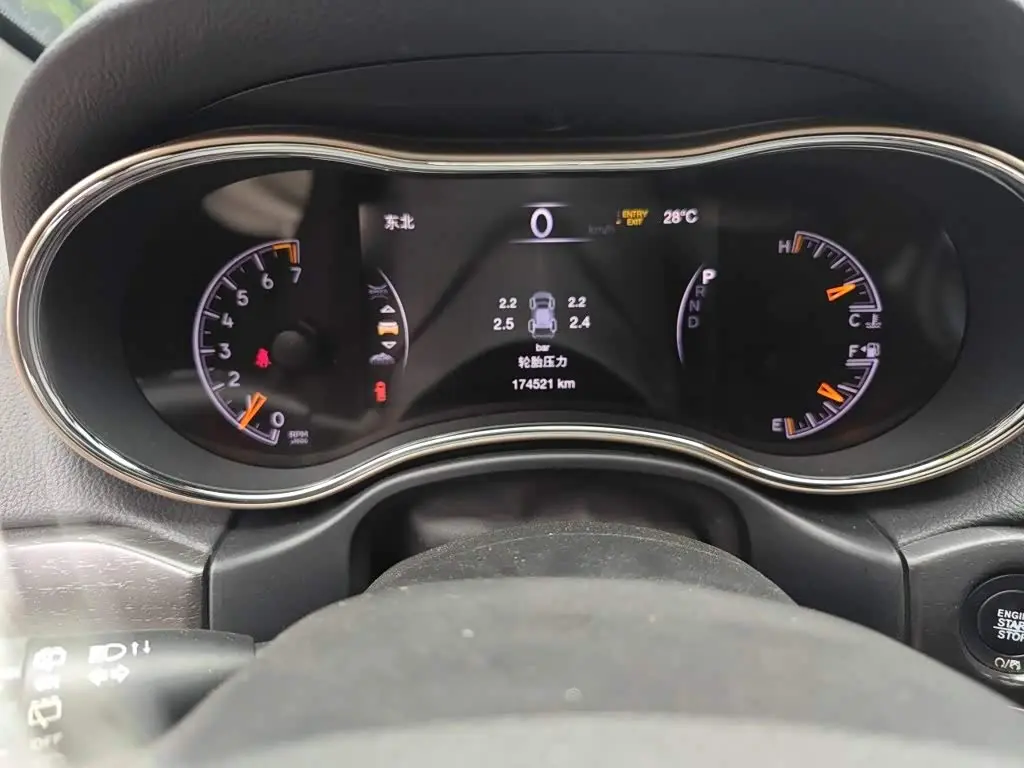 Jeep Grand Cherokee 2019 — Photo 5/20