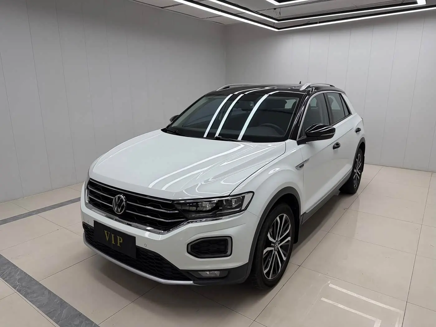 Volkswagen T-ROC 2022 — Şəkil 1/17
