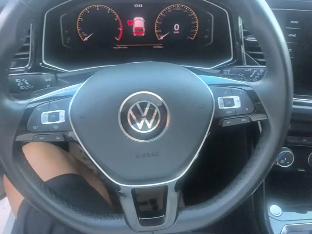 Volkswagen T-ROC 2022 — Photo 11/20