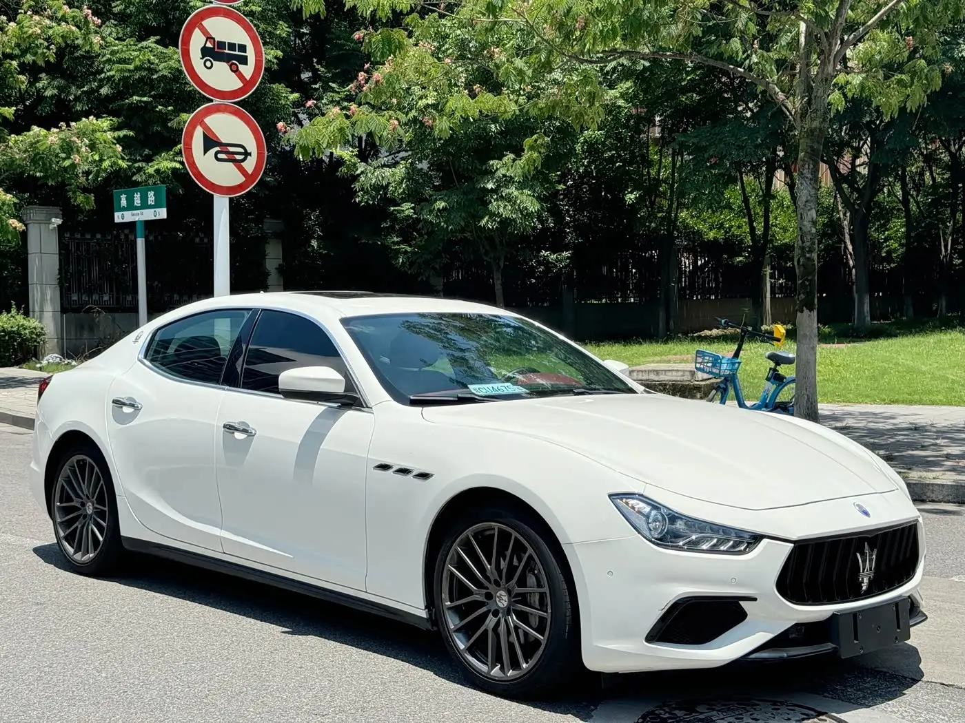 Maserati Ghibli 2020 — Photo 3/20