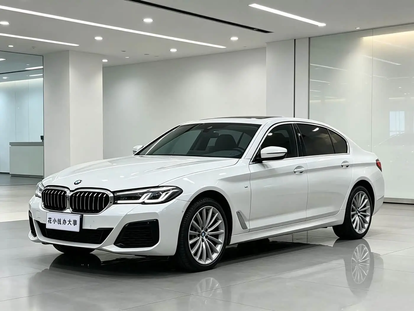 BMW 5 Series 2022 — Фото 1/9