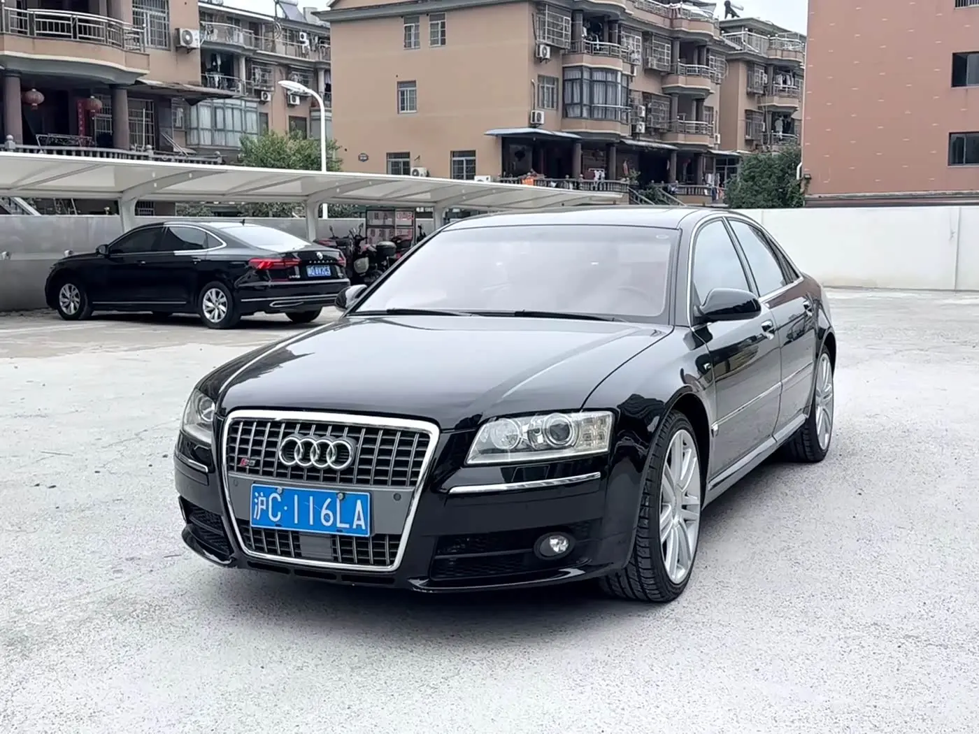 Audi S8 2008 — Şəkil 1/10