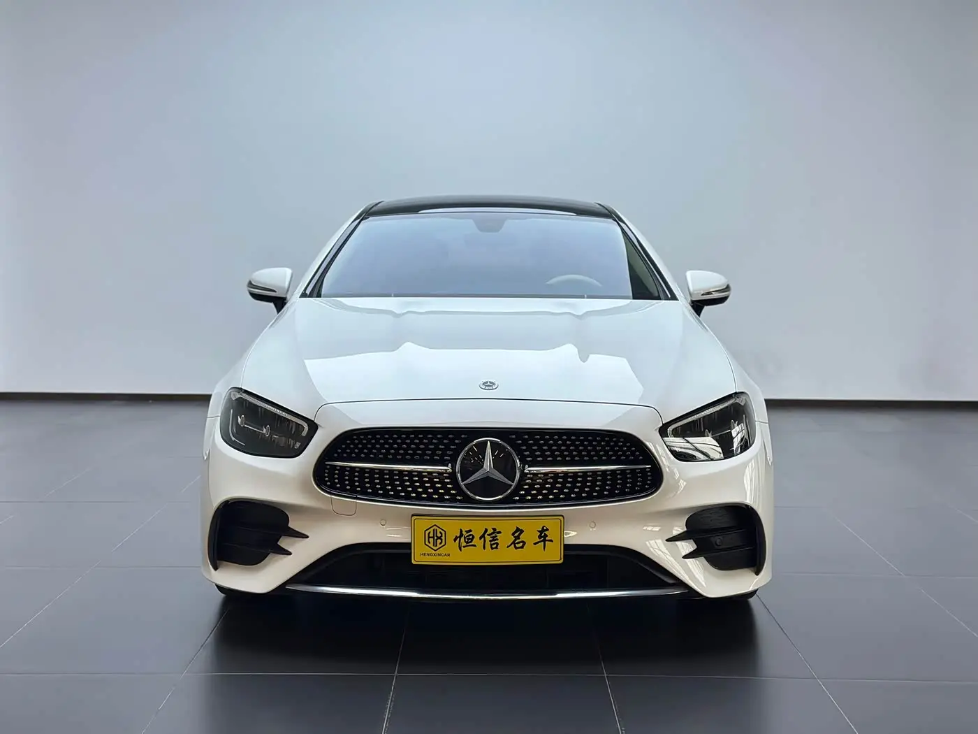 Mercedes-Benz E-Class 2024 — Photo 2/20