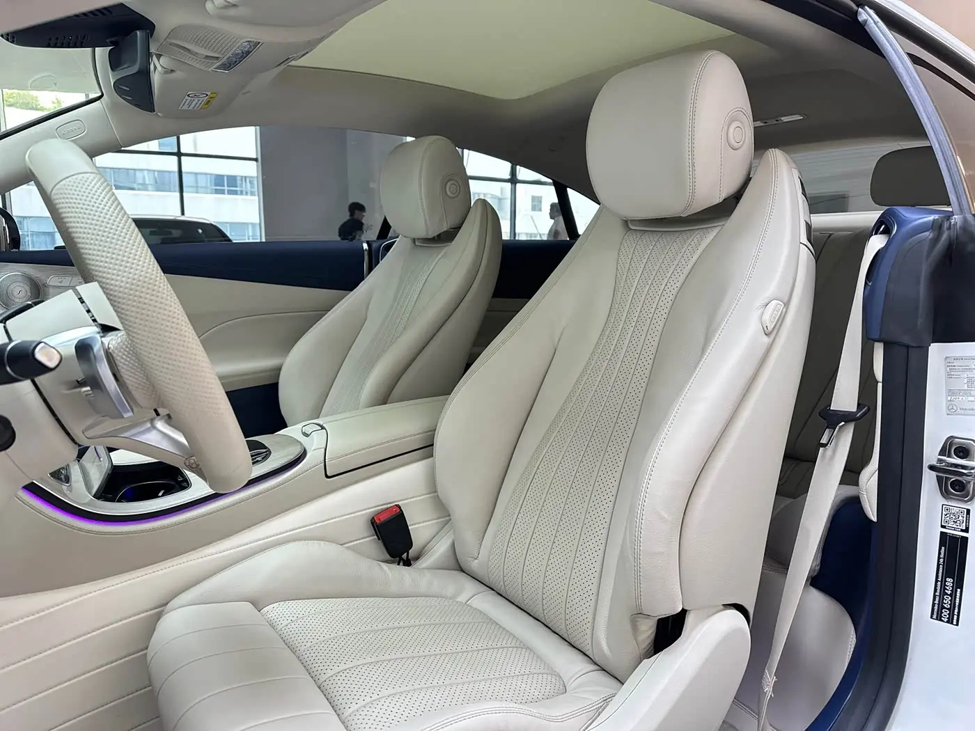 Mercedes-Benz E-Class 2024 — Photo 10/20