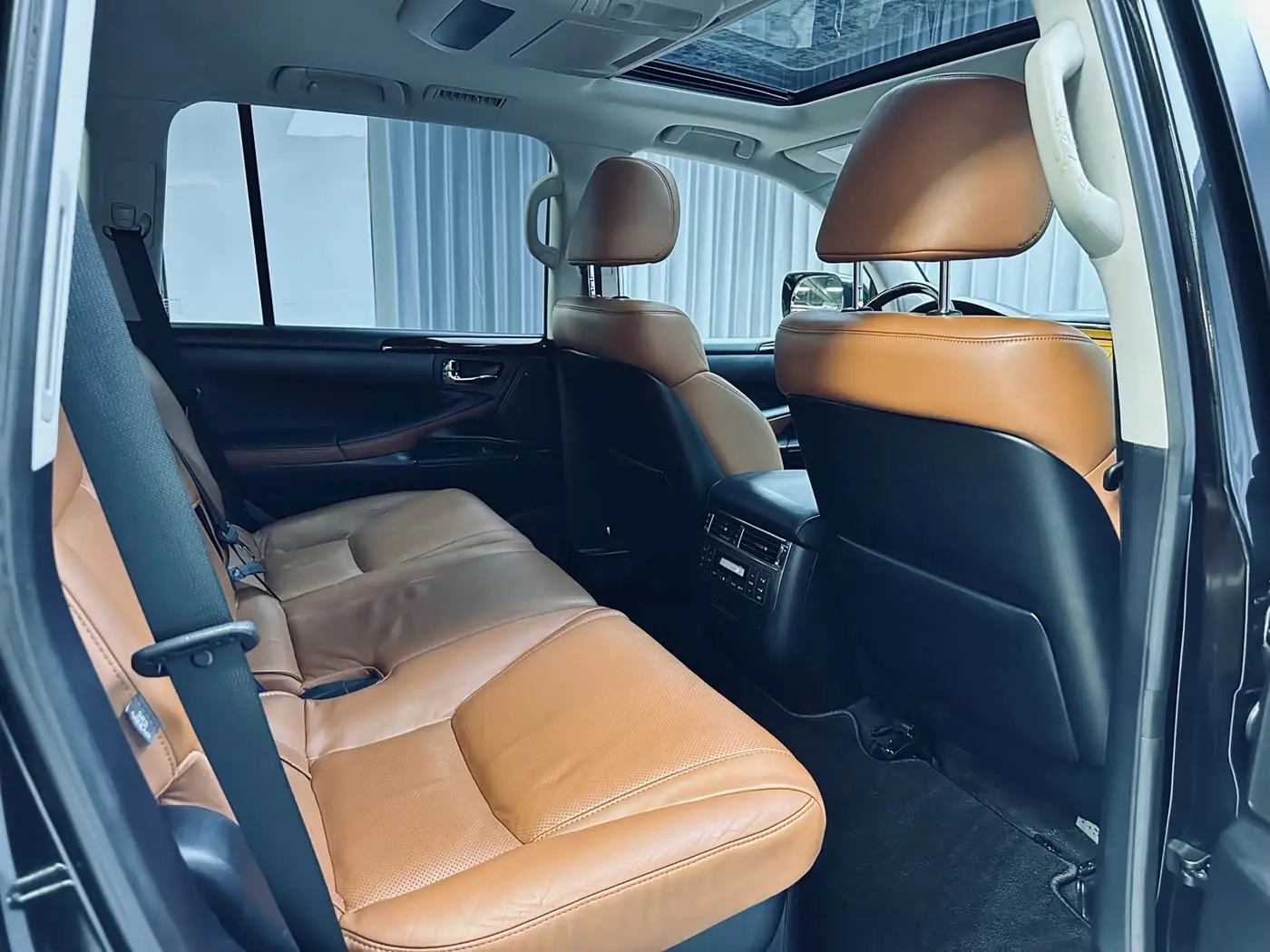 Lexus LX 2011 — ფოტო 17/20