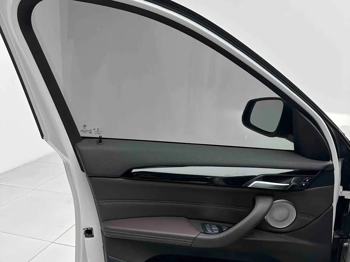 BMW X1 2023 — Photo 17/20