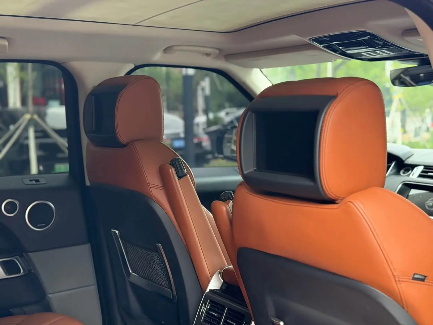 Land Rover Range Rover Sport 2017 — Photo 12/18