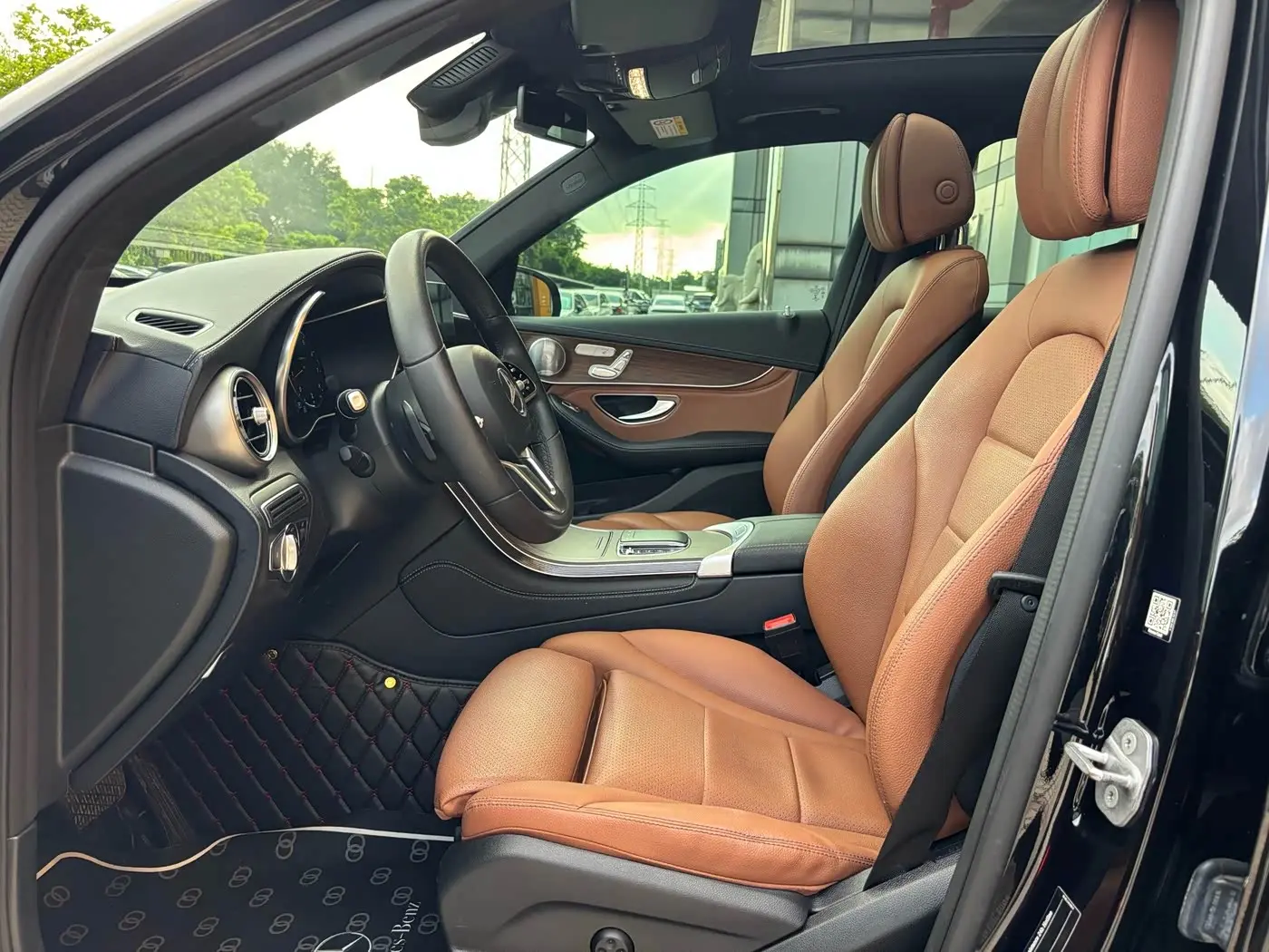 Mercedes-Benz GLC 2020 — Photo 10/20