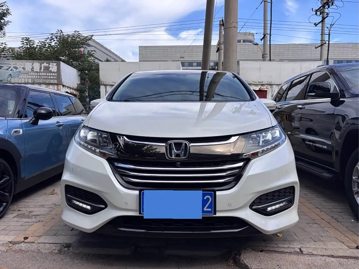 Honda Odyssey 2018 — Photo 2/17