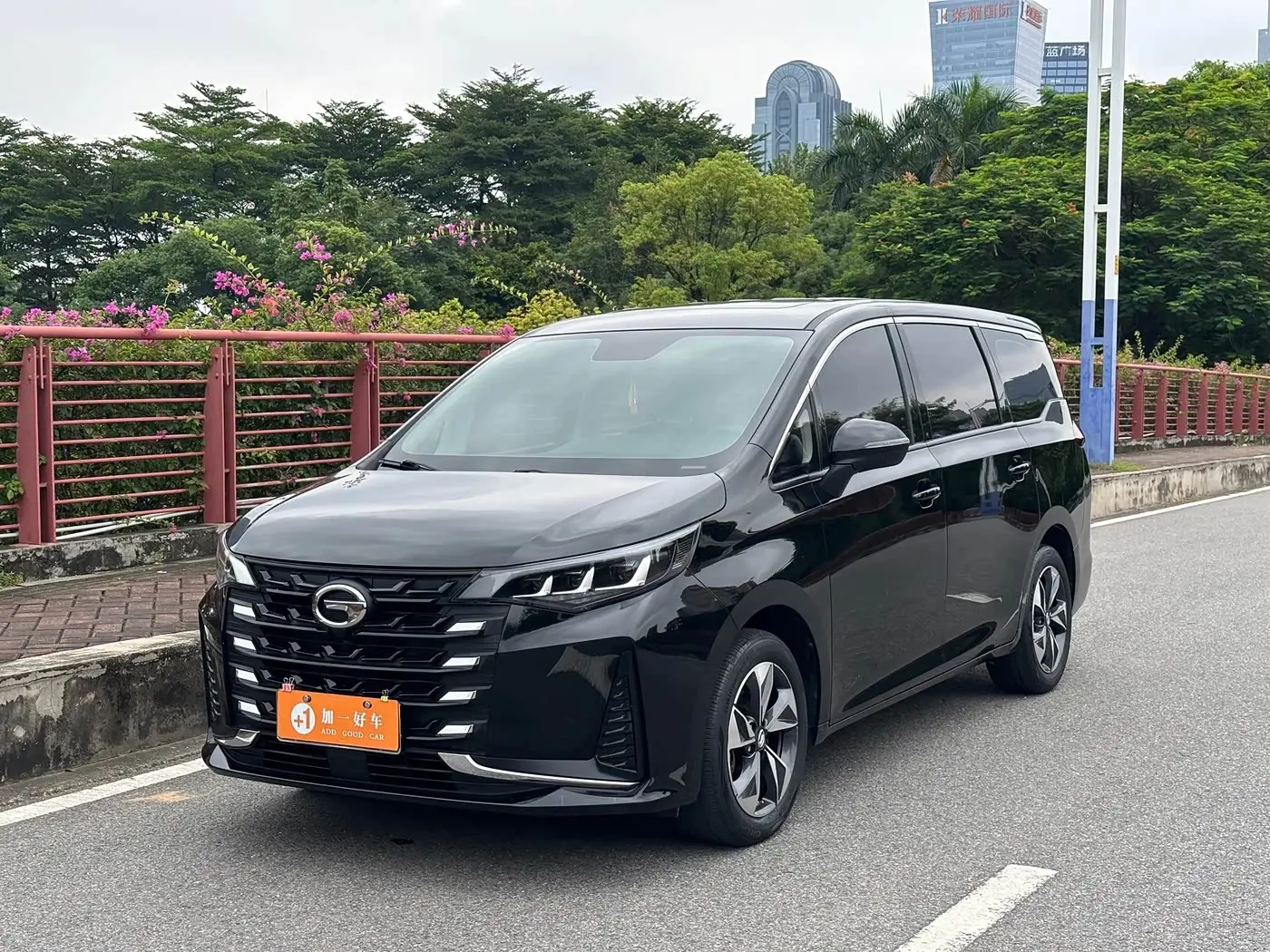GAC Trumpchi Trumpchi M6 2023 — Фото 1/19