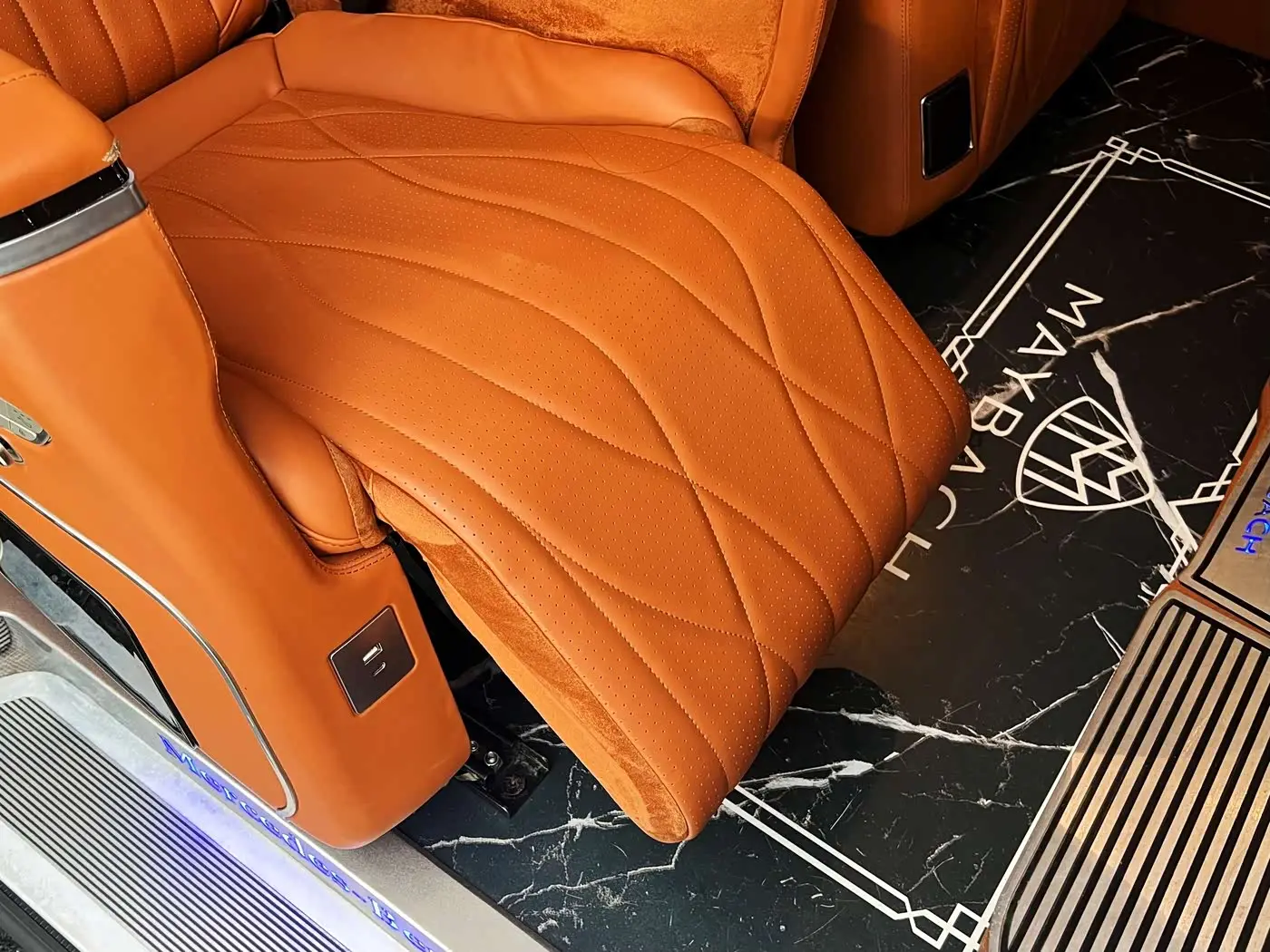 Mercedes-Benz Vito 2023 — Фото 17/18