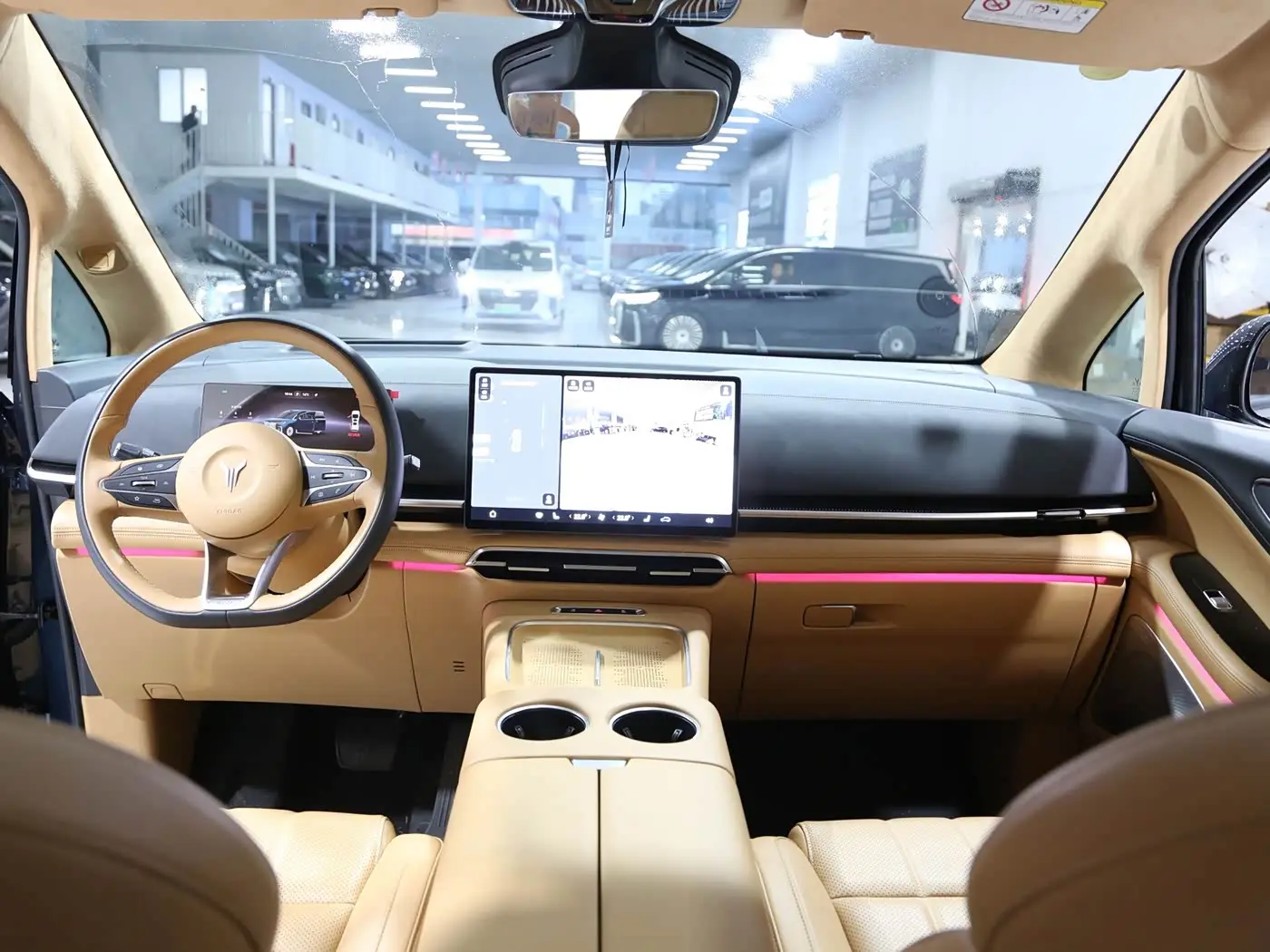 Voyah Auto Voyah Dreamer 2025 — Photo 12/17