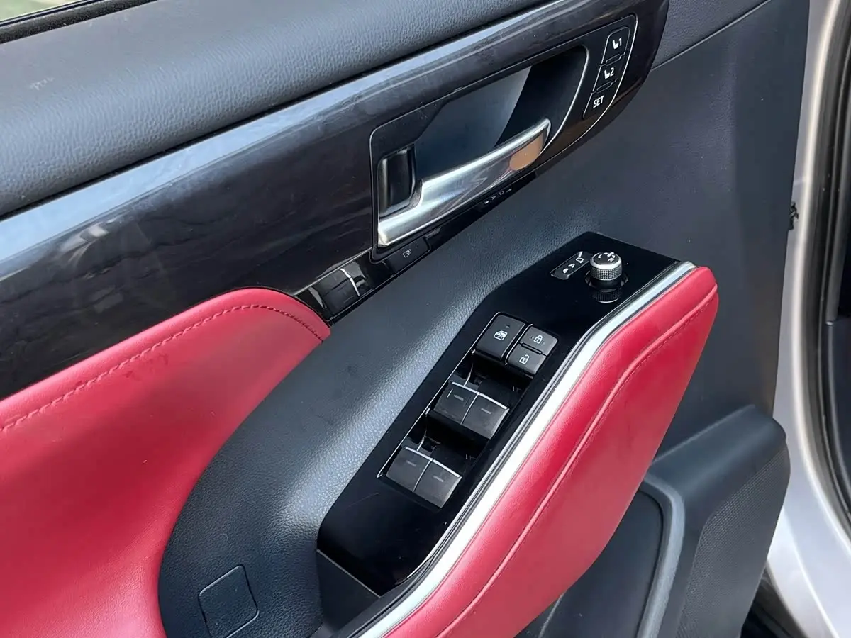 Toyota Crown Kluger 2021 — Şəkil 17/20