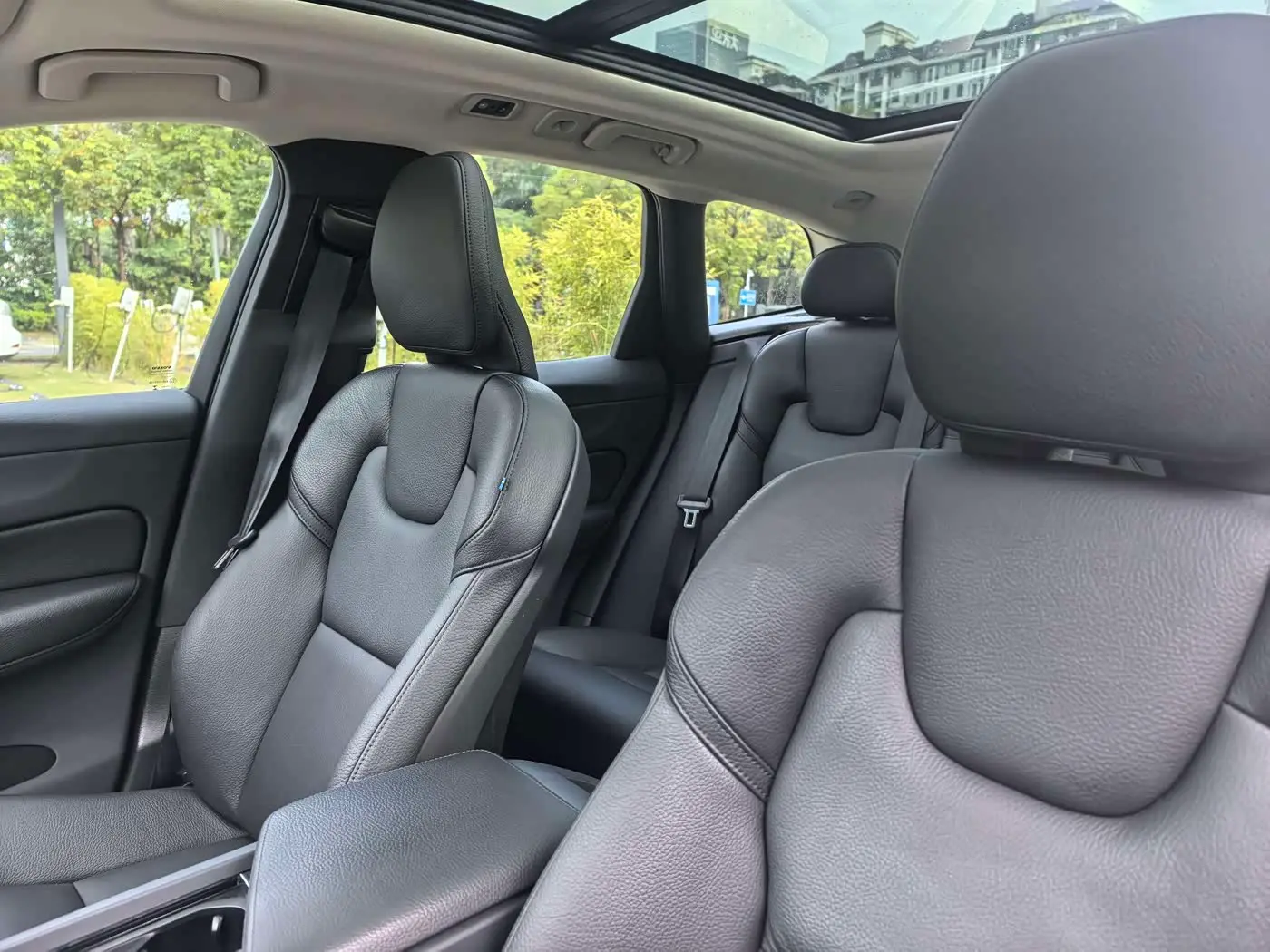 Volvo XC60 2019 — Фото 9/20