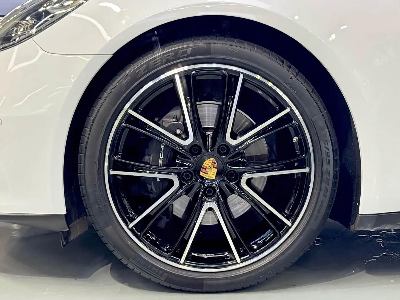 Porsche Panamera 2023 — Фото 11/20