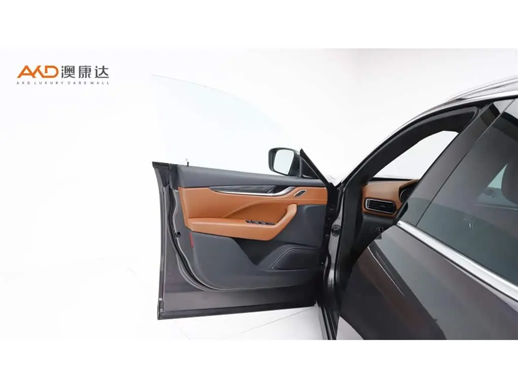 Maserati Levante 2022 — Şəkil 10/10