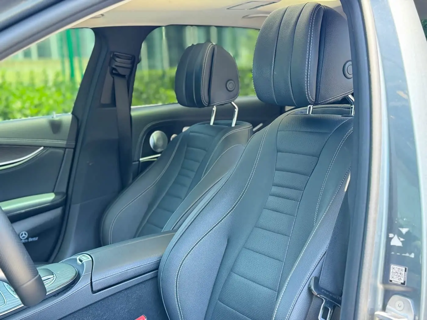 Mercedes-Benz E-Class 2020 — Photo 10/20