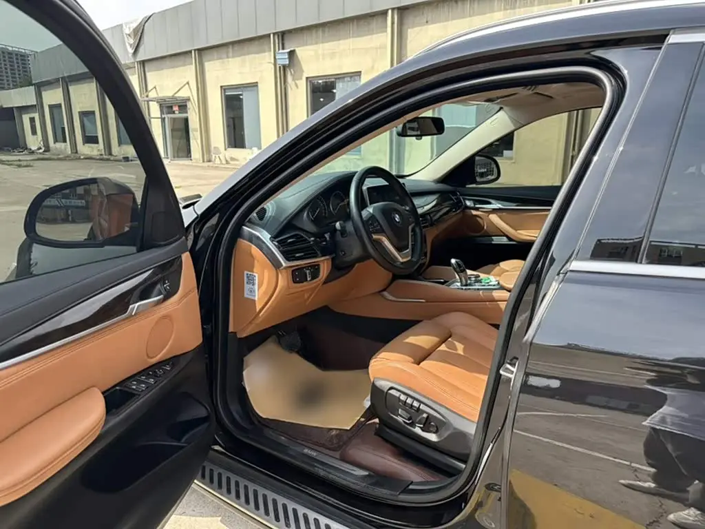 BMW X6 2018 — Photo 18/19