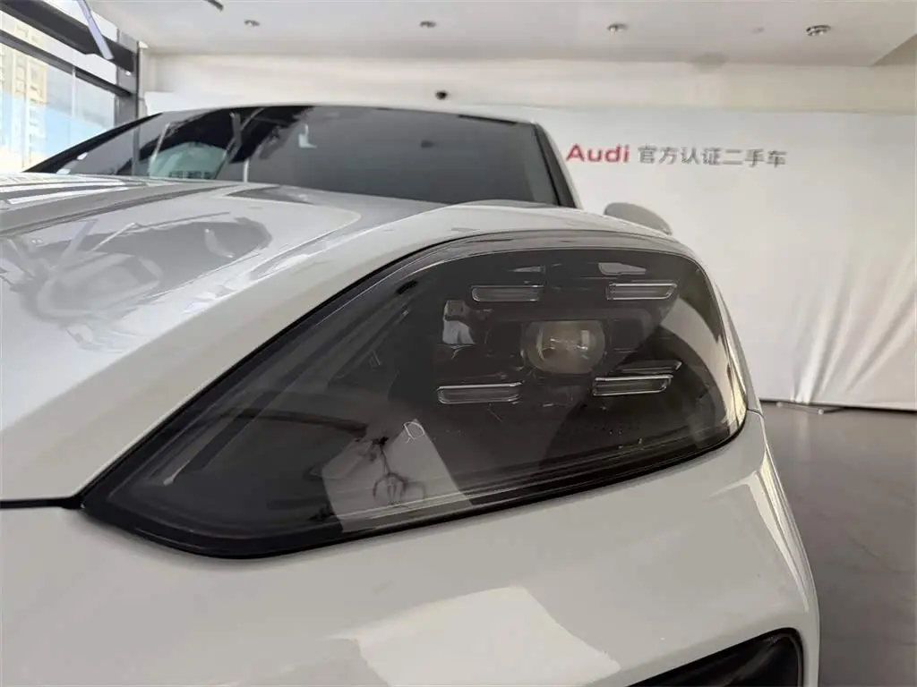 Porsche Cayenne New Energy 2023 — Photo 11/13