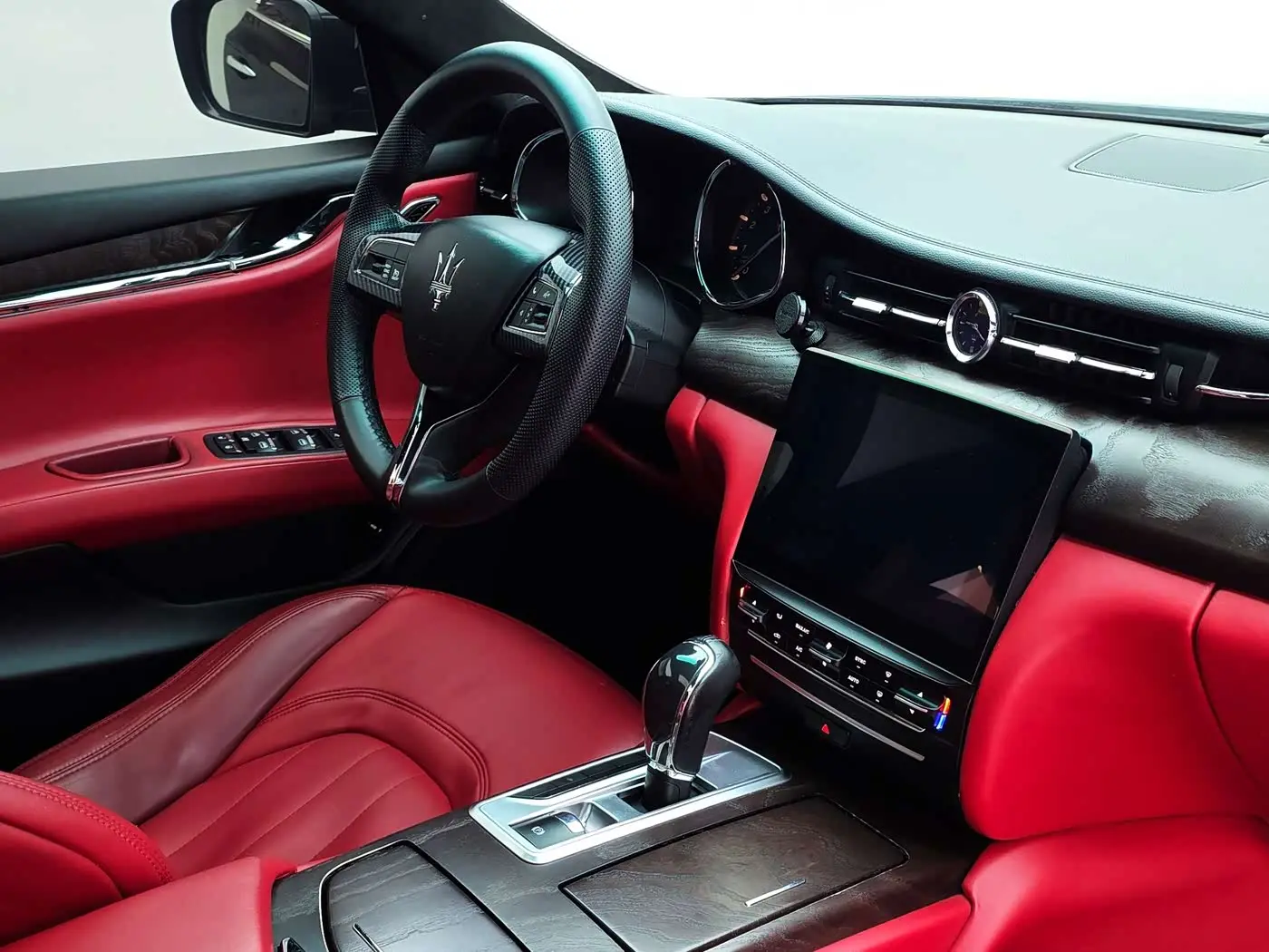 Maserati Quattroporte 2014 — Фото 17/20