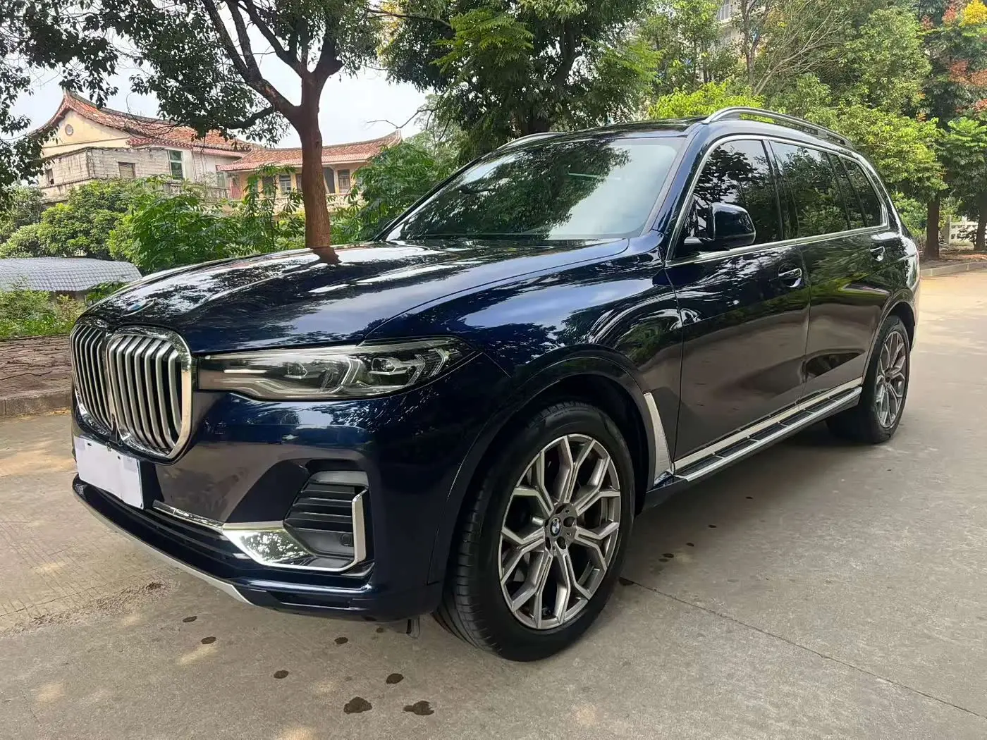 BMW X7 2023 — Photo 1/9