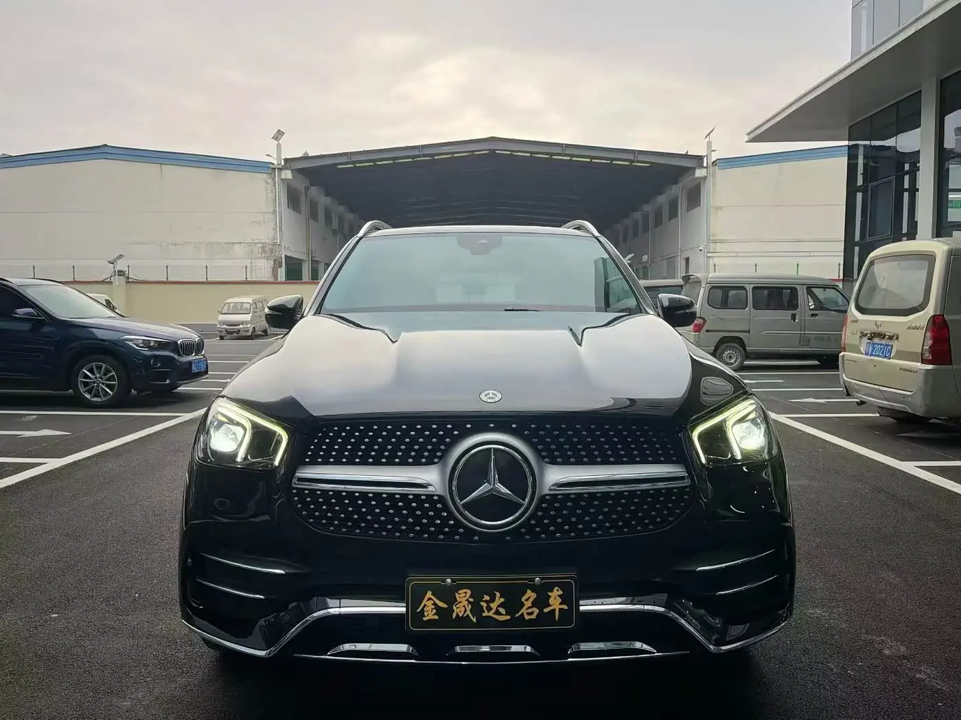 Mercedes-Benz GLE 2019 — Фото 2/9