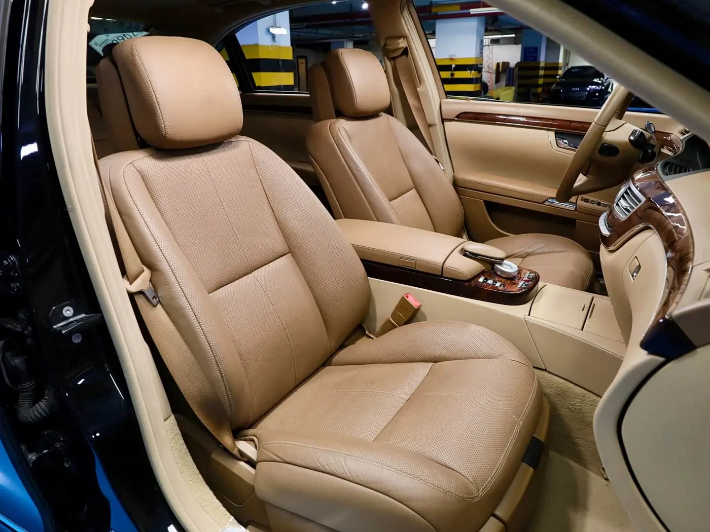 Mercedes-Benz S-Class 2008 — Photo 8/20