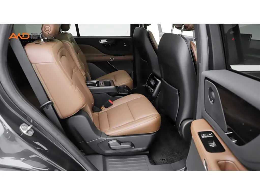 Lincoln Aviator 2020 — Photo 8/11